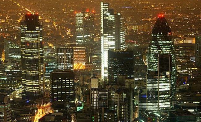 Marii bancheri ai lumii s-au angajat să ajute Londra să rămână un centru financiar global