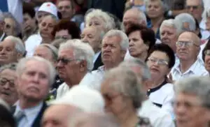 PREMIERĂ! Numărul pensionarilor e mai mic decât cel al salariaţilor. Cum s-a întâmplat asta