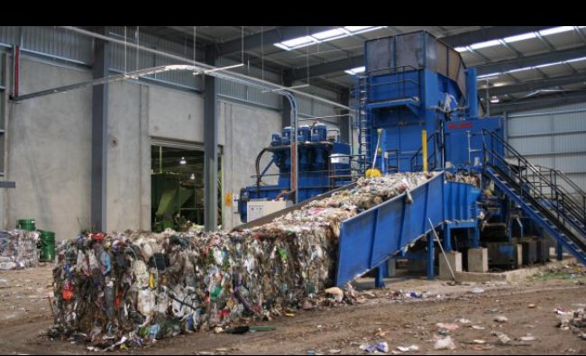 Bucureștenii vor putea să vândă deșeuri la 50 de puncte de colectare selectivă