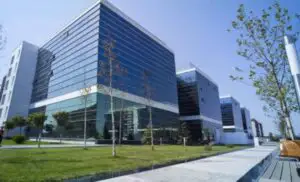 România este cea mai atractivă piaţă din ECE pentru investiţiile în spaţii de birouri