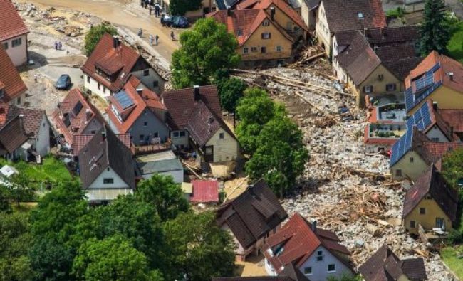 Asiguratorii din Germania se aşteaptă la pierderi de sute de milioane de euro din cauza furtunii Elvira