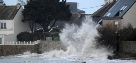 Franţa: Costul inundaţiilor ar putea ajunge la două miliarde de euro