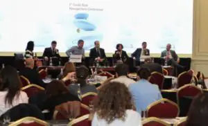 Băncile au nevoie să echilibreze dobânzile mici cu creșterea diversificată, menținând costurile la niveluri reduse