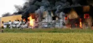 Incendiu la o fabrică din Jilava. Un pompier a murit