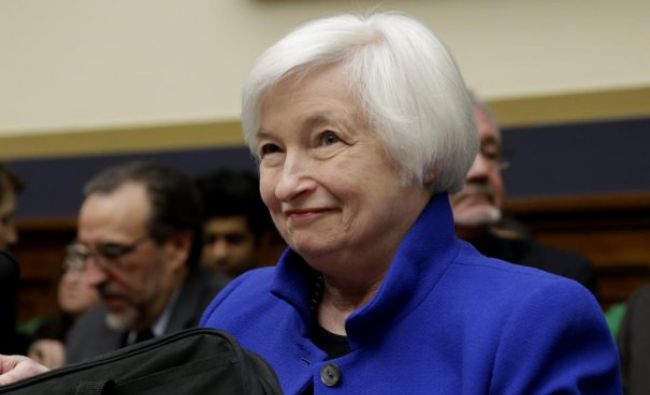 Fed a majorat rata dobânzii, pentru a treia oară în ultimele şase luni