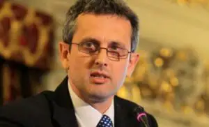 Lazea, BNR: România este şef de filă la stimularea consumului, în loc să încurajeze investiţiile