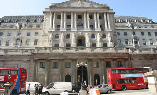 BREXIT Banca Angliei aruncă cu bani în pieţele financiare