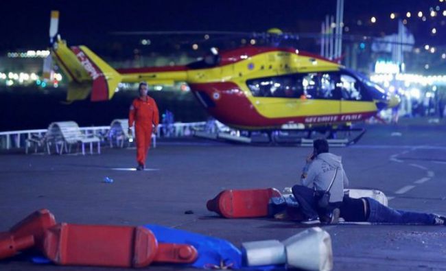 ATENTAT TERORIST LA NISA: 2 cetăţeni români se află printre răniţi. Numere de telefon utile