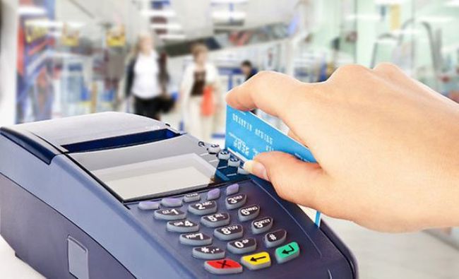 Guvern: Măsuri de reglementare a comisioanelor interbancare pentru plata cu cardul