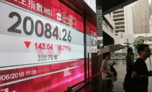 Haos pe pieţele asiatice! Dolarul creşte. Ultimele evoluţii