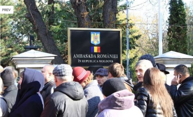 Cea mai solicitată secţie consulară românească din străinătate nu e cea din Londra