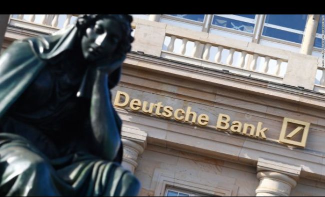 Profitul Deutsche Bank a scăzut cu 98% în T2, pe fondul volatilităţii de pe pieţele financiare