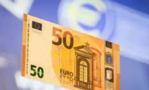 A apărut o nouă bancnotă. Vezi cum arată VIDEO