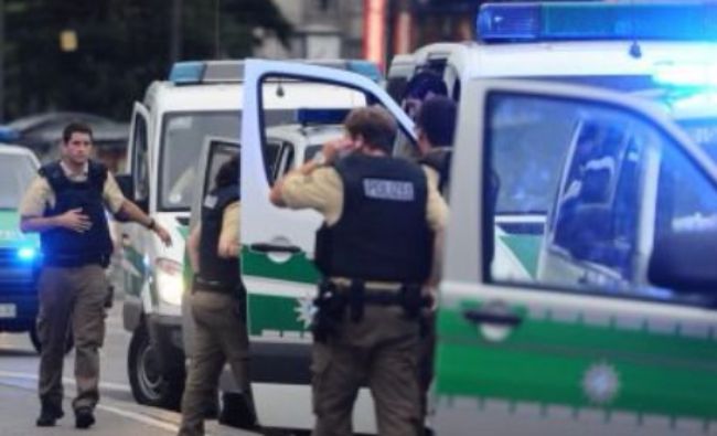 TEROARE ÎN MUNCHEN. Un germano-iranian de 18 ani a băgat panică printre germani VIDEO