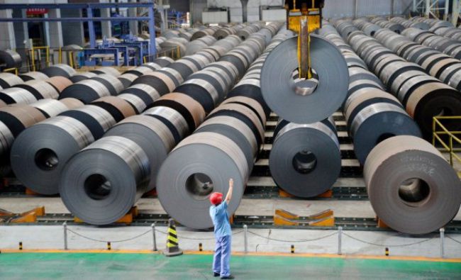 Ochi pentru ochi… UE ar putea impune tarife „de protecţie” la importurile de oţel şi aluminiu, ca răspuns la decizia lui Trump