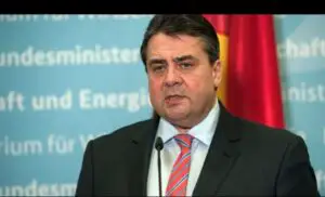 Germania ar trebui să le ofere cetăţenie tinerilor britanici