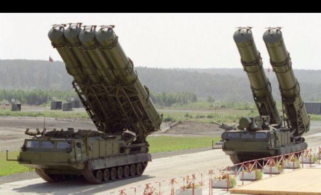 Rusia deja a desfăşurat sistemul antirachetă S-400 în Crimeea