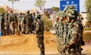 China îşi alarmează forţele armate pe fondul unor violenţe în Myanmar