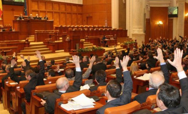 Moţiunea simplă împotriva ministrului Finanțelor, Florin Cîțu, dezbătută în Parlament! Ședința a început