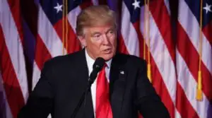 Trump neagă informaţiile potrivit cărora intenţiona să-l concedieze pe procurorul special Mueller