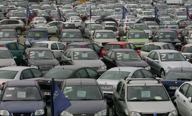 Probleme mari pentru cei care au sau vor să-și cumpere mașini second-hand! Ce le pregătește Guvernul