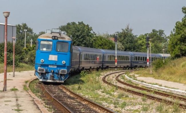 CFR Călători reintroduce circulația a două trenuri Interregio. Ce reguli trebuie să respecte pasagerii