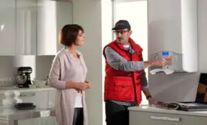 Câţi români au renunţat la CET-uri pentru o centrală termică şi care este investiţia iniţială