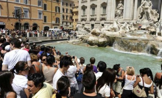 Scandal fără precendent! Primăria și Biserica se ceartă pe banii “încasați” din Fontana di Trevi! Suma este colosală