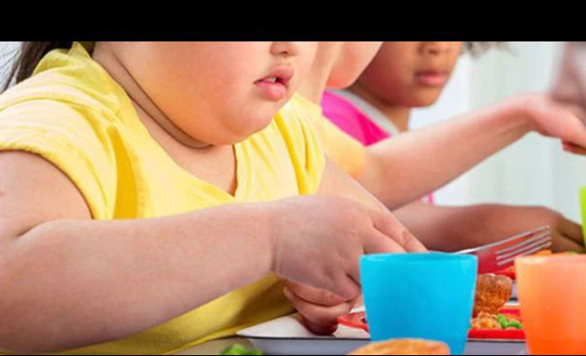 În România 1 din 4 copii de 8 ani are probleme de greutate și 1 din 10 suferă de obezitate