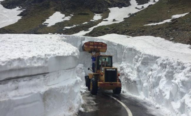 Localitatea din România unde zăpada măsoară 7 metri
