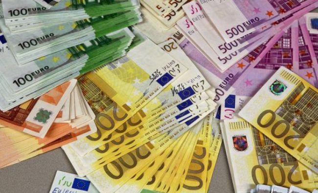 Amendă de 5 miliarde de euro! Bancă suspectată de fraudă și spălare de bani