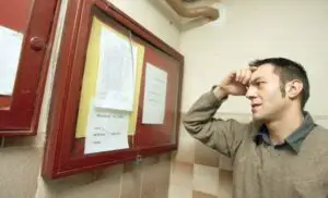 Administratorii încep să aplice legea. Ce se întâmplă cu cei care nu achită întreținerea