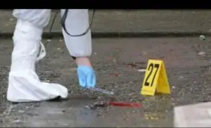 Crimă cu sânge rece într-un centru de cazare al muncitorilor