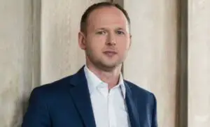 Polonia: Acuzat de corupție, șeful Autorităţii de Supraveghere Financiară a DEMISIONAT!