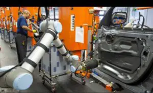 Industria care se dezvoltă într-un ritm AMEȚITOR