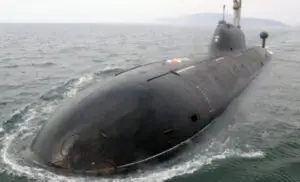 Rusia se îmbogățește de pe urma tensiunilor militare. Suma imensă pe care o primește pentru un submarin închiriat