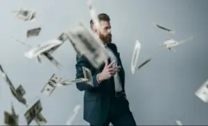 Inflația face ca și inexistente măririle salariale. Însă există o soluție pentru români! (P)