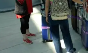 Ce a pățit o femeie care voia să îi trimită cârnați fiului ei stabilit în Spania