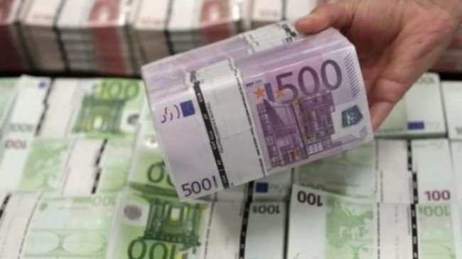 Statul oferă bani pentru mii de români! Sprijinul este de zeci de mii de euro pentru fiecare