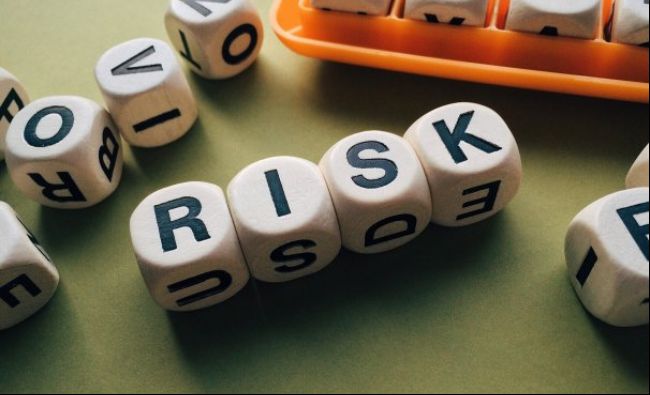 Tipuri și factori de risc în investiții