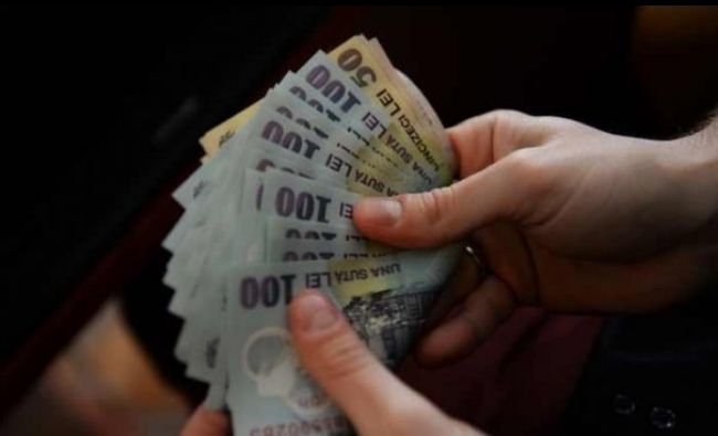Bani în plus la salariu! Mii de români vor primi 2.500 de lei. Guvernul tocmai a făcut anunţul