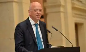 Săgeți către PSD de la ambasadorul Germaniei: Urmărim cu anumită îngrijorare măsurile economice luate de Guvern