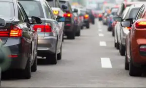 Lovitură pentru cei cu mașini second-hand. Taxă de 2.000 euro pentru poluare. Un milion de români, afectați