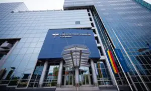 Biroul de Conducere al Camerei de Comerț și Industrie a României (CCIR) solicită în mod public demisia de onoare a dlui Sorin Petre Dimitriu din funcția de Președinte al Camerei de Comerț și Industrie a Municipiului București.