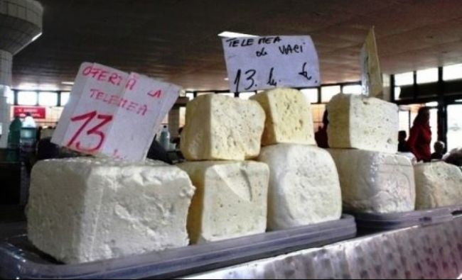 ALERTĂ ALIMENTARĂ în România! Avertizare oficială privind produsele din lapte! Ce pun producătorii în 40% din brânza de pe piață! Șoc după control!