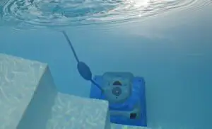 Produse utile pe care le poti folosi pentru curatarea piscinei – Outreach – Hydrospa.ro
