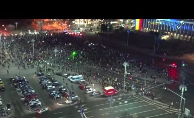 Proteste în România împotriva OUG! Oamenii au ieșit în stradă în București și marile orașe UPDATE VIDEO