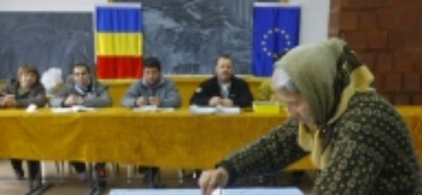 România își alege europarlamentarii! Câți români sunt așteptați la urne. Număr imens de votanți peste hotare