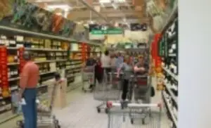 Produse suspecte contrafăcute pe rafturile unui mare retailer
