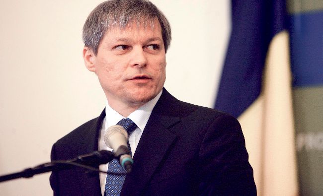 Dacian Cioloș a votat la o secţie din Zalău